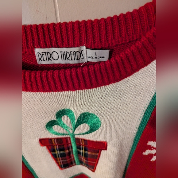 Retro Threads Christmas Holiday Cardigan Sweater Size Large Red Long Sleeve - Picture 4 of 6